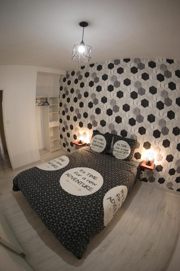 Sympathique Logement En Centre Ville Verdun-sur-Meuse Luaran gambar