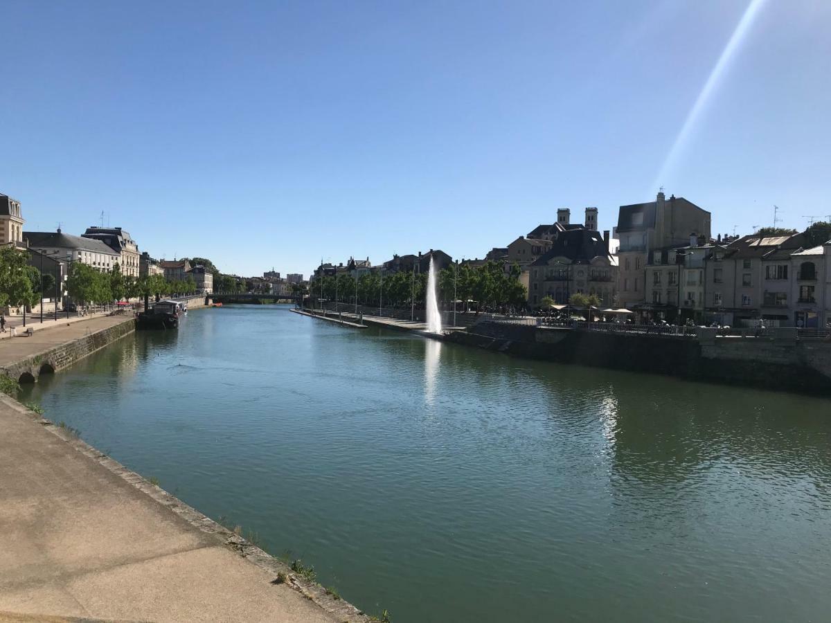 Sympathique Logement En Centre Ville Verdun-sur-Meuse Luaran gambar